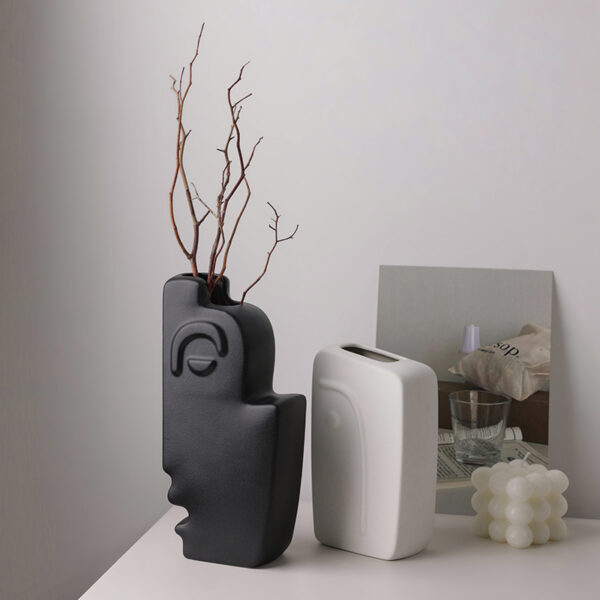 Simple Human Face Vase - Image 7