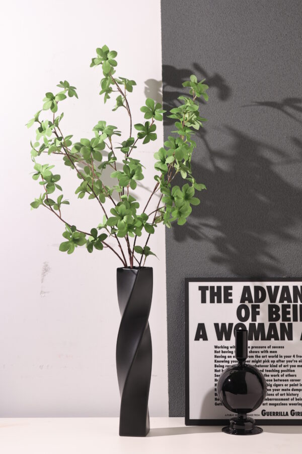 Rotating Vase - Image 5
