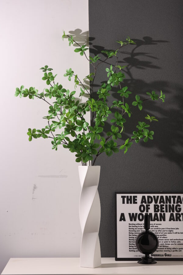 Rotating Vase - Image 4