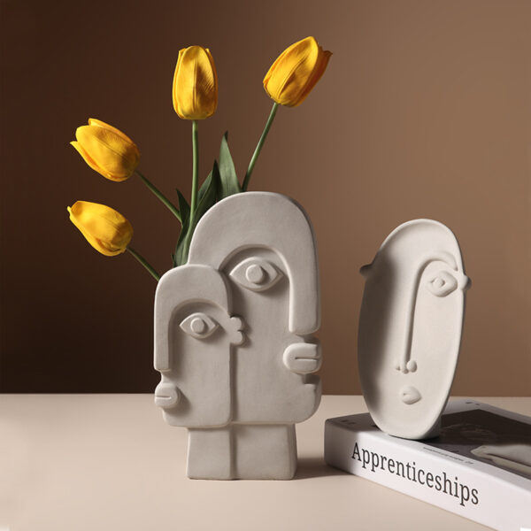 Abstract Face Vase - Image 3
